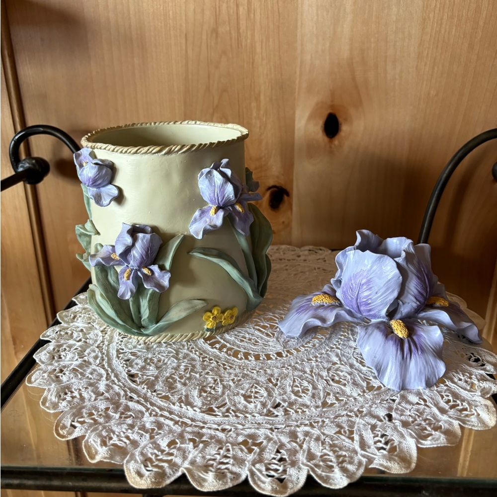Pretty Iris Decor
